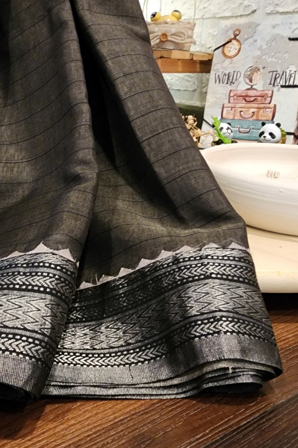 Coffee Grey Pallu Appliqué Maheshwari Silk Saree