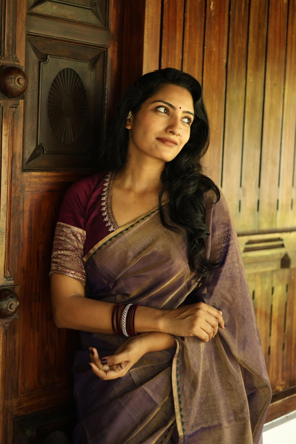 Double-Shaded Purple Pallu Embroidered Maheshwari Tissue Silk Saree
