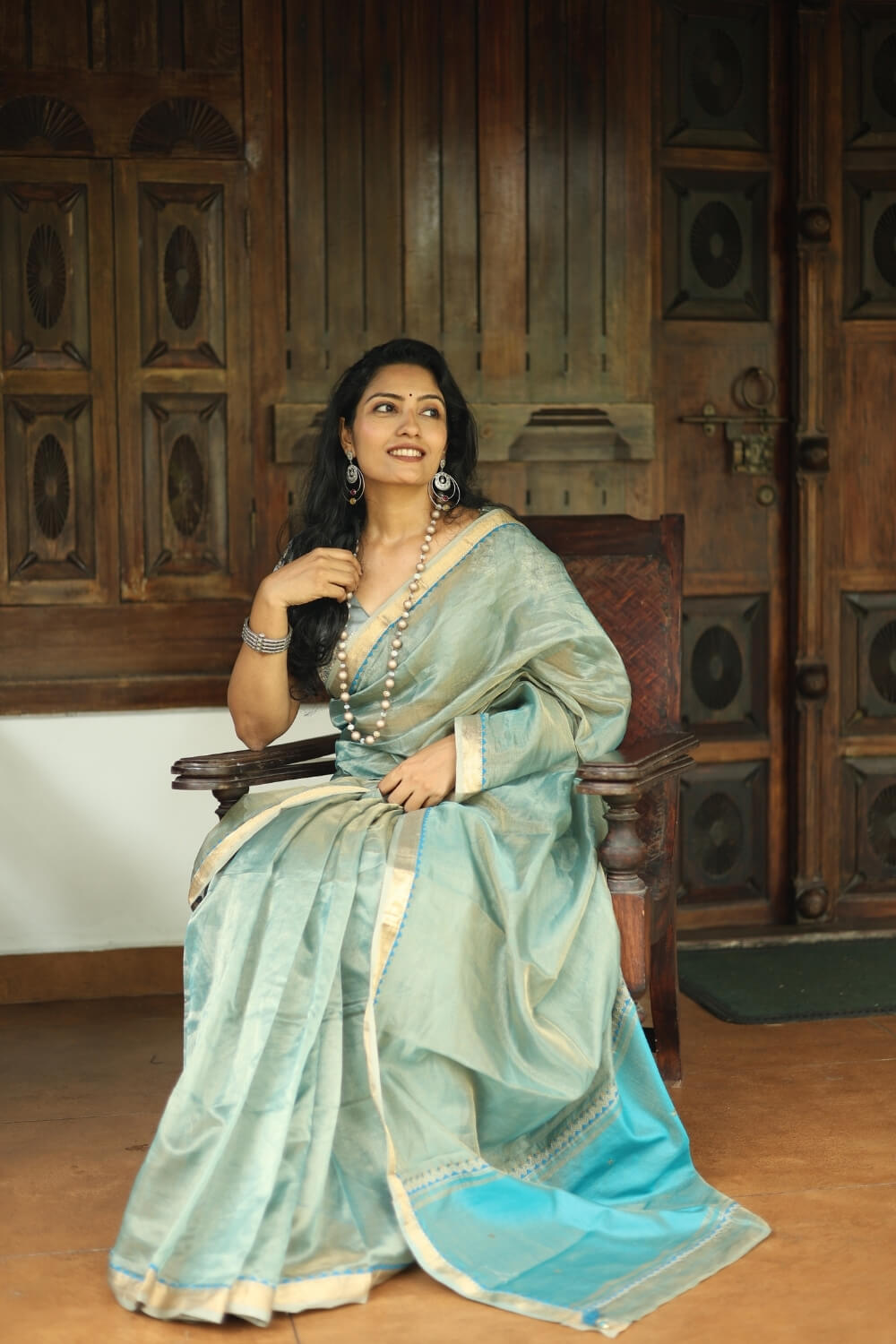 Light Sea Green Red Appliqué Maheshwari Tissue Silk Saree