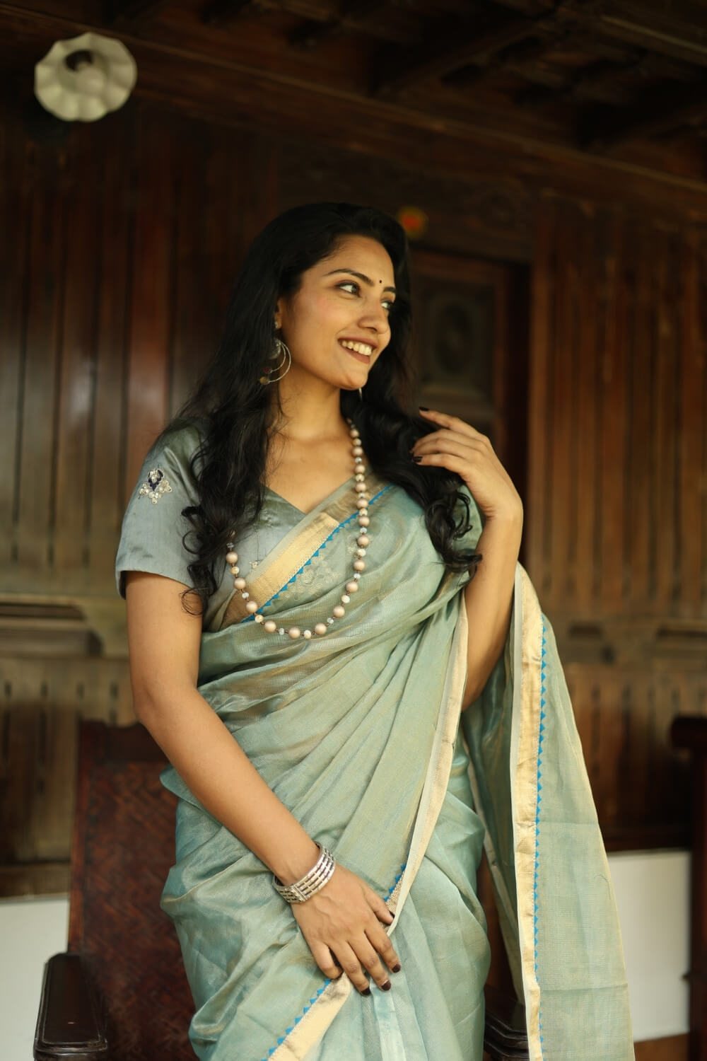 Light Sea Green Red Appliqué Maheshwari Tissue Silk Saree