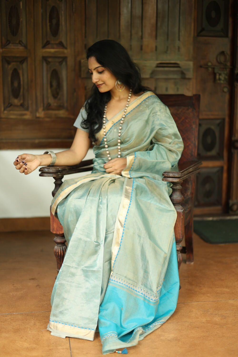 Light Sea Green Red Appliqué Maheshwari Tissue Silk Saree