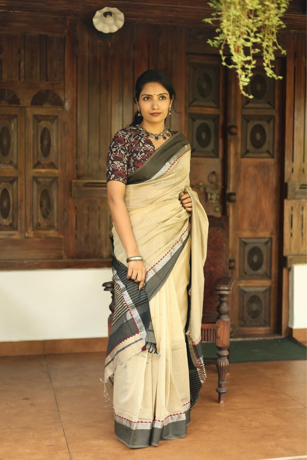 Sap Green Border Embroidered Maheshwari Silk Saree