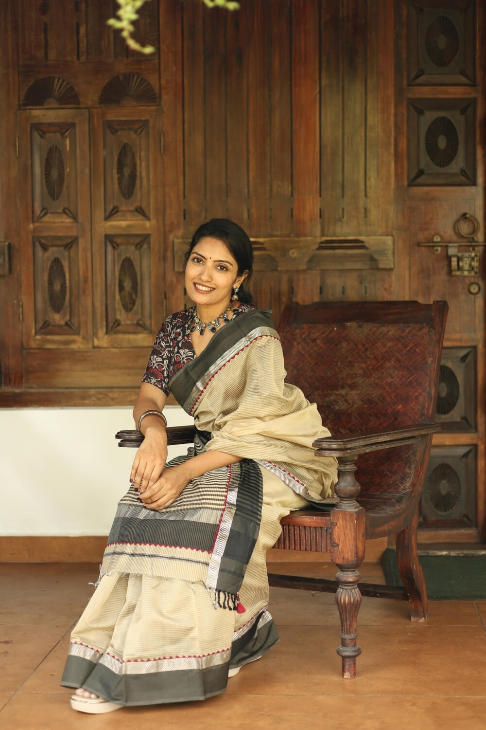Sap Green Border Embroidered Maheshwari Silk Saree
