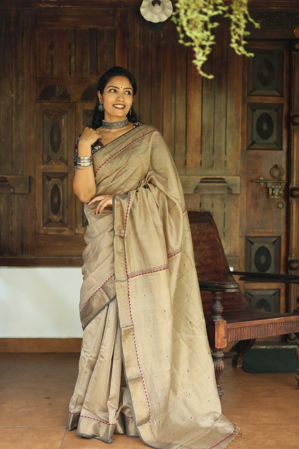 Vintage Gold Polka dot Embroidery Pallu Maheshwari Silk Saree