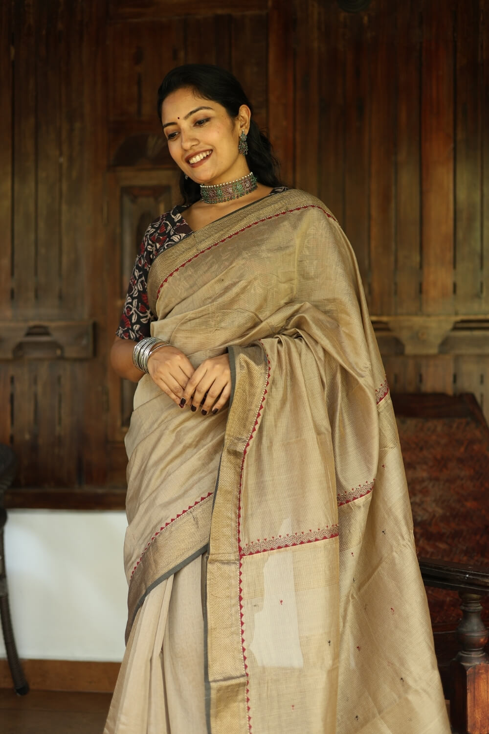 Vintage Gold Polka dot Embroidery Pallu Maheshwari Silk Saree