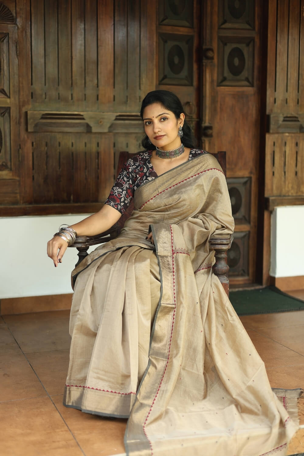 Vintage Gold Polka dot Embroidery Pallu Maheshwari Silk Saree