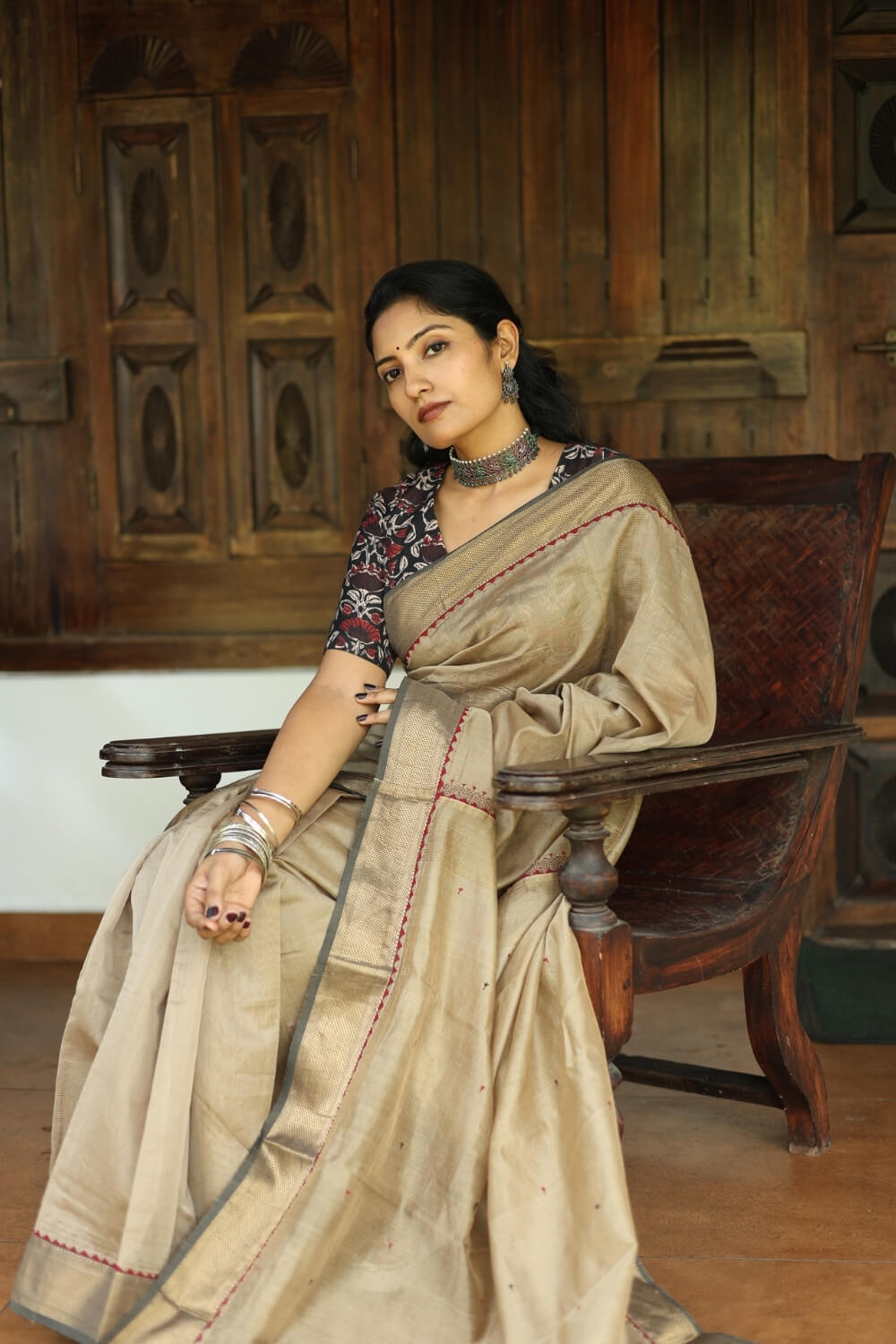Vintage Gold Polka dot Embroidery Pallu Maheshwari Silk Saree
